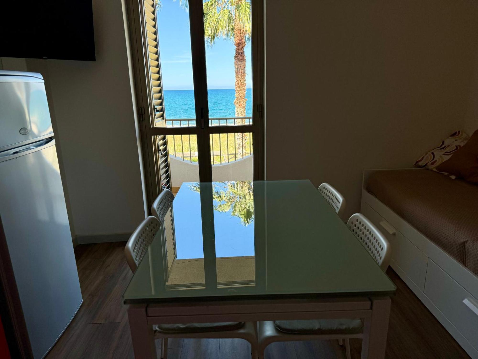 Caroni - Casa Sul Mare Daire Caronia Marina Dış mekan fotoğraf